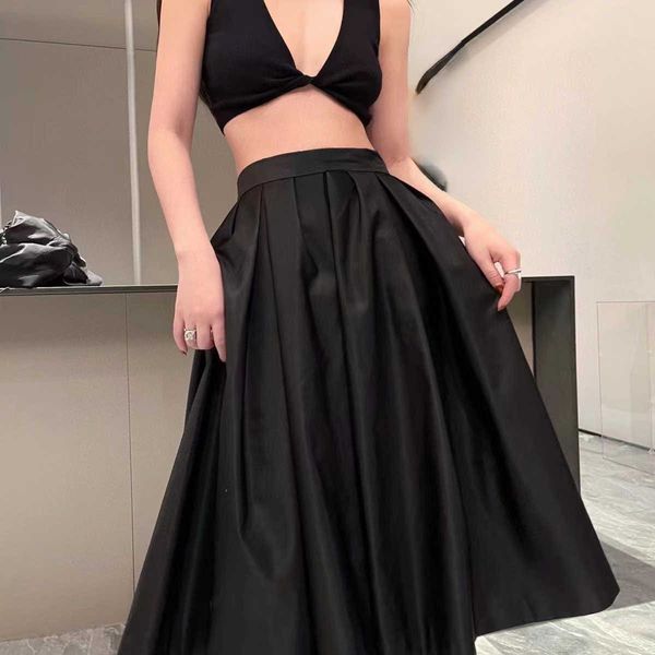 skirts 2022 early autumn new regenerated nylon triangle large hem skirt is versatile, Black
skirts 2022 early autumn new regenerated nylon triangle large hem skirt is versatile, Black