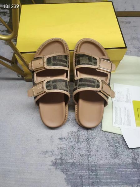 2023 designer trainer sandals lightweight comfortable style in black suede blue buckles metallic silver leather engraved silppers 35-45
2023 designer trainer sandals lightweight comfortable style in black suede blue buckles metallic silver leather engraved silppers 35-45