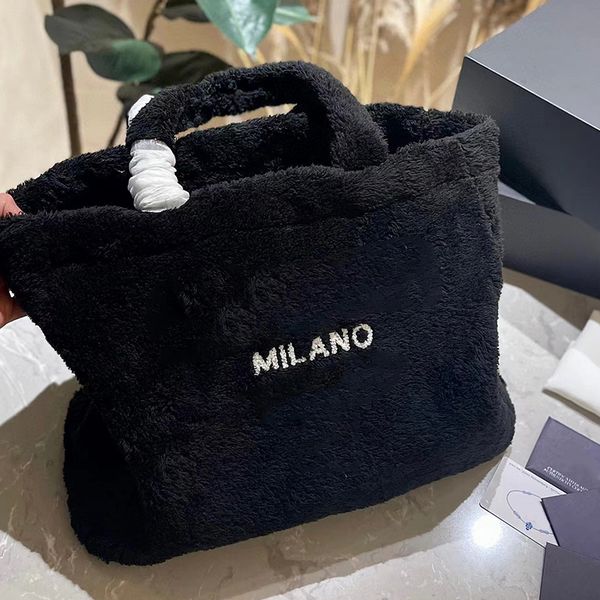 new plush women shoulder bag designer tote winter handbags luxury large-capacity shopping bags handbag totes simple with letters 4 color
new plush women shoulder bag designer tote winter handbags luxury large-capacity shopping bags handbag totes simple with letters 4 color