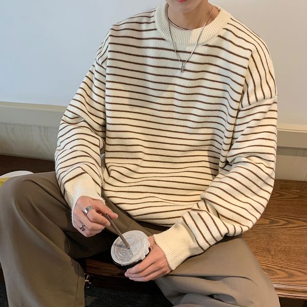 men's sweaters striped autumn oversized fashion oneck knitted spliced sweater male casual korean pullovers m5xl 230105, White;black
men's sweaters striped autumn oversized fashion oneck knitted spliced sweater male casual korean pullovers m5xl 230105, White;black