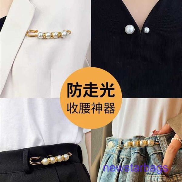 factory outlet wholesale brooches the waist circumference greatly changed and the anti slip brooch small of trousers closed to adjust, Gray
factory outlet wholesale brooches the waist circumference greatly changed and the anti slip brooch small of trousers closed to adjust, Gray