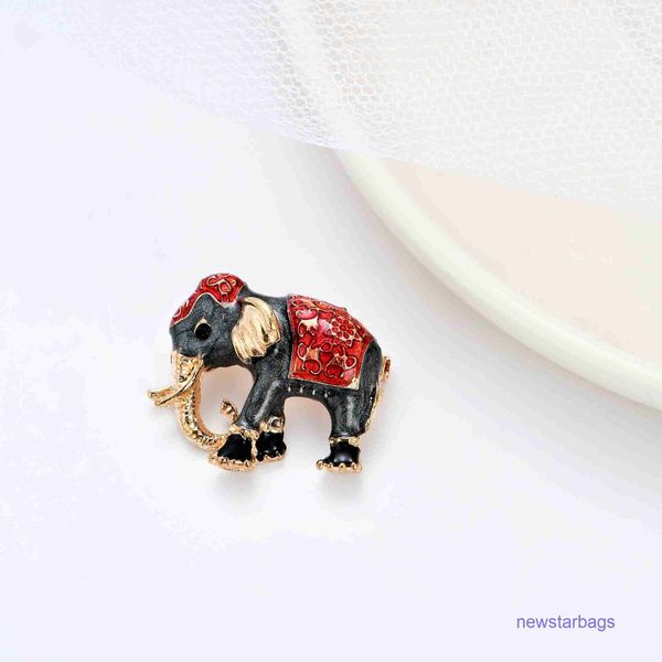 factory outlet wholesale brooches exotic oil dripping shirt collar pin mini color elephant, Gray
factory outlet wholesale brooches exotic oil dripping shirt collar pin mini color elephant, Gray