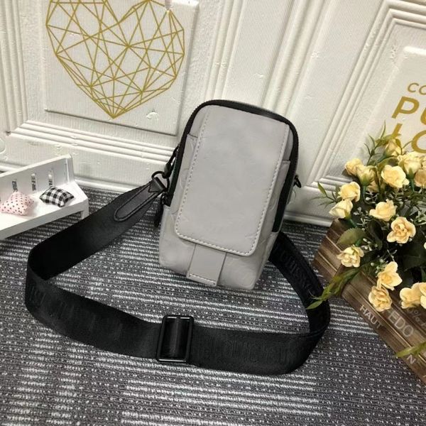 2023 latest shoulder bag original luxury designers monograms handbags fashions steamer classics messenger handbag fashion brands crossbody b
2023 latest shoulder bag original luxury designers monograms handbags fashions steamer classics messenger handbag fashion brands crossbody b