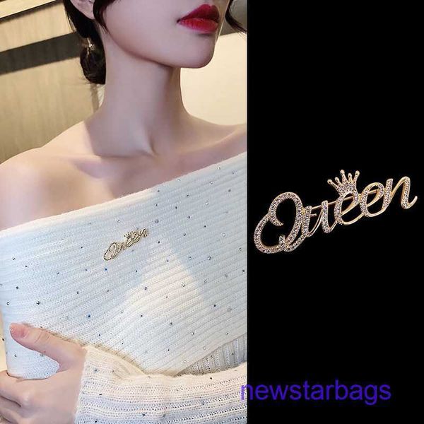 factory outlet wholesale brooches queen letter brooch women's high-grade atmosphere summer korean anti light alloy diamond inlaid simpl, Gray
factory outlet wholesale brooches queen letter brooch women's high-grade atmosphere summer korean anti light alloy diamond inlaid simpl, Gray