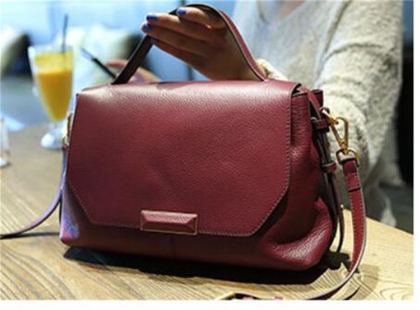 fashion famous brand women bag handbags soft leather female shoulder bags for woman casual tote bags
fashion famous brand women bag handbags soft leather female shoulder bags for woman casual tote bags