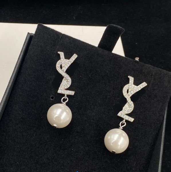 new fashion pearl charm drop dangle earring aretes luxury designer silver letter ear stud women's party wedding jewelry earrings eardro, Golden
new fashion pearl charm drop dangle earring aretes luxury designer silver letter ear stud women's party wedding jewelry earrings eardro, Golden
