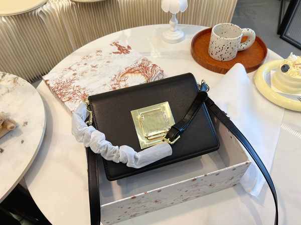 messenger bags fashion luxury brand designer bag pu women's shoulder bags high-quality
messenger bags fashion luxury brand designer bag pu women's shoulder bags high-quality
