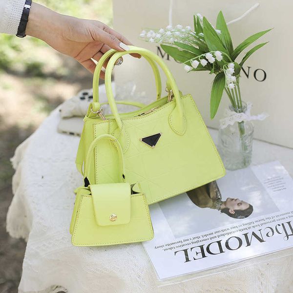 bag women 2023 new fashion embossed hand-held small square bag simple net red single shoulder diagonal women's
bag women 2023 new fashion embossed hand-held small square bag simple net red single shoulder diagonal women's