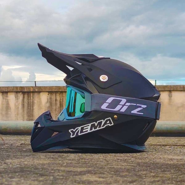 protective cascos de motocross moto s cross motorcross helmet for women motorcycle off-road 0105
protective cascos de motocross moto s cross motorcross helmet for women motorcycle off-road 0105