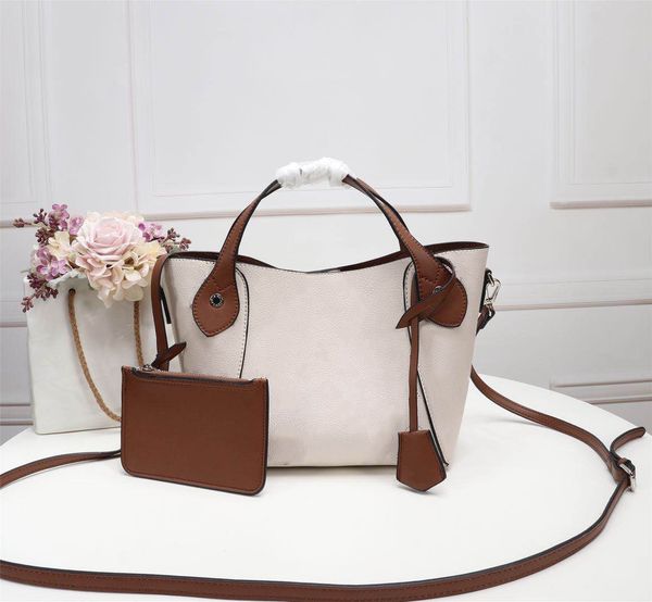 luxury women fashion bag famous casual designer messenger lady cross body handbag satchel purse cosmetic purses the tote bags child and moth
luxury women fashion bag famous casual designer messenger lady cross body handbag satchel purse cosmetic purses the tote bags child and moth
