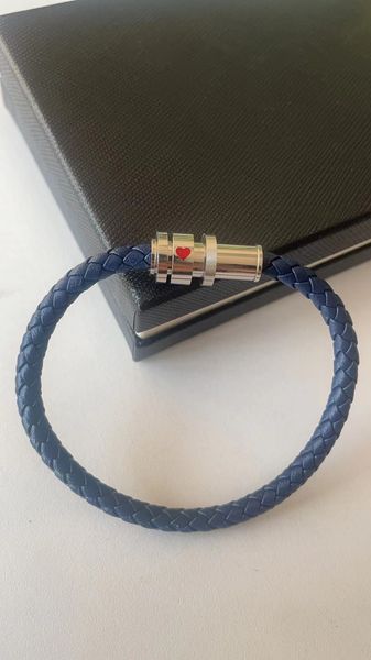 stainless steel leather woven bracelet men's and women's simple leather bracelet jewelry, Golden;silver
stainless steel leather woven bracelet men's and women's simple leather bracelet jewelry, Golden;silver