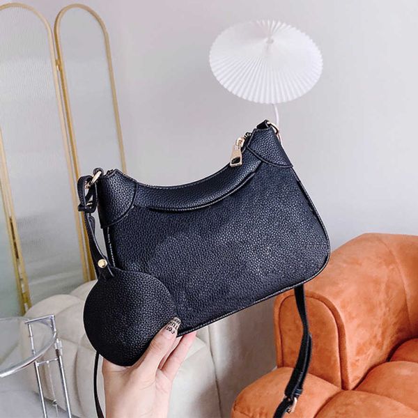 bag women 2023 new fashion versatile fall large capacity one shoulder underarm cow horn
bag women 2023 new fashion versatile fall large capacity one shoulder underarm cow horn