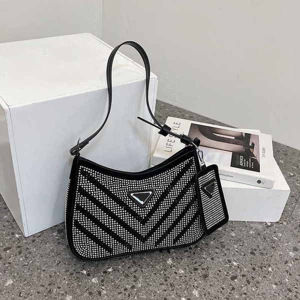 stuff sacks fashion bright triangle armpit for women 2023 new full diamond three in one shoulder with foreign flavor hobo handbag
stuff sacks fashion bright triangle armpit for women 2023 new full diamond three in one shoulder with foreign flavor hobo handbag