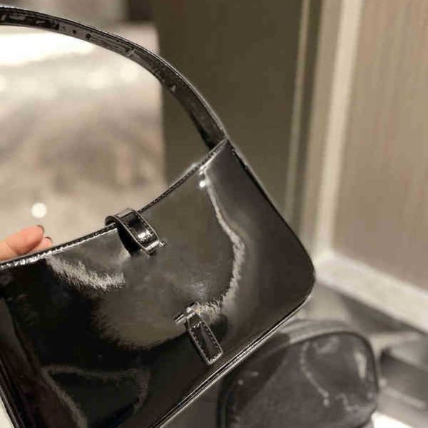 new ylogo shoulder bag crossbody bags women designer handbags tote underarm flap black totes leather handbag female purses cosmetic 220326
new ylogo shoulder bag crossbody bags women designer handbags tote underarm flap black totes leather handbag female purses cosmetic 220326