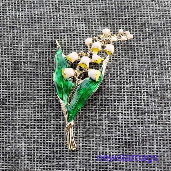 factory outlet wholesale brooches brand enamel green leaf bell orchid brooch, Gray
factory outlet wholesale brooches brand enamel green leaf bell orchid brooch, Gray