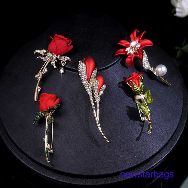 factory outlet wholesale brooches 2023 korean rose brooch simple temperament fashion elegant corsage clothing anti gloss personality suit ac, Gray
factory outlet wholesale brooches 2023 korean rose brooch simple temperament fashion elegant corsage clothing anti gloss personality suit ac, Gray