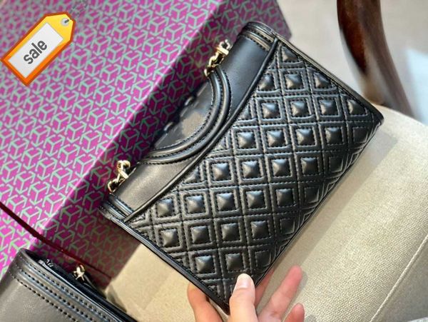 brand designer crossbody bags shoulder bag handbags tote 2023 new women's fashion texture leather envelope bag gift box packaging facto
brand designer crossbody bags shoulder bag handbags tote 2023 new women's fashion texture leather envelope bag gift box packaging facto