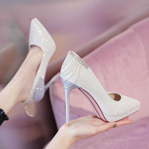 dress shoes tassel ultra high heel black single shoes women's new spring design sense of versatile goddess style temperament
dress shoes tassel ultra high heel black single shoes women's new spring design sense of versatile goddess style temperament