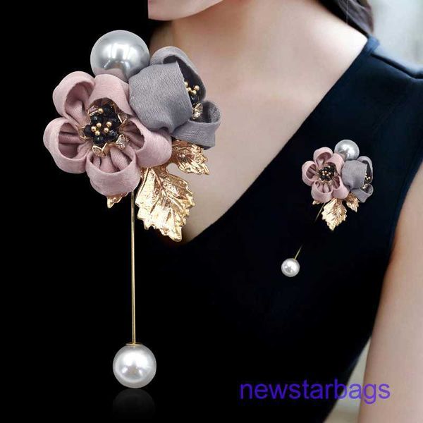 factory outlet wholesale brooches temperament lady cloth imitation pearl brooch japan korea cardigan shawl professional coat accessories, Gray
factory outlet wholesale brooches temperament lady cloth imitation pearl brooch japan korea cardigan shawl professional coat accessories, Gray