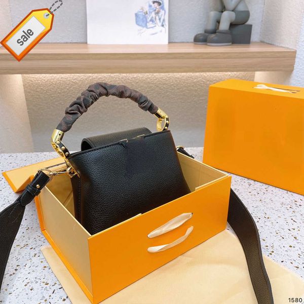 women's brand designers hand bill shoulder bags tote 2023 stylish textured leather single shoulders messenger bag portable crossbody ba
women's brand designers hand bill shoulder bags tote 2023 stylish textured leather single shoulders messenger bag portable crossbody ba