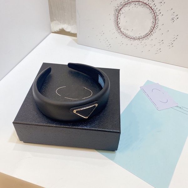 with box luxury headbands black hair jewelry designers leather bands for women girl brand elastic letter headband sports fitness head, Silver
with box luxury headbands black hair jewelry designers leather bands for women girl brand elastic letter headband sports fitness head, Silver