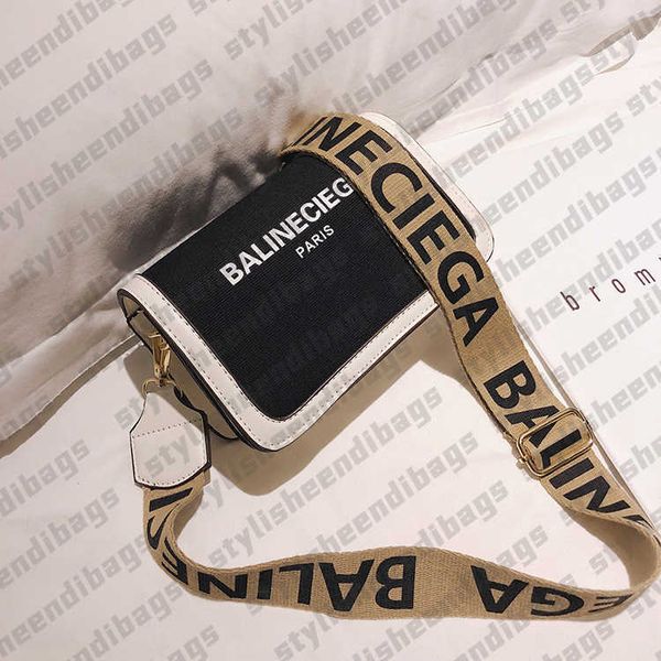 cross body 2022 fashion niche design small square bags summer letter wide strap shoulder messenger bags women purse and handbags x230106
cross body 2022 fashion niche design small square bags summer letter wide strap shoulder messenger bags women purse and handbags x230106