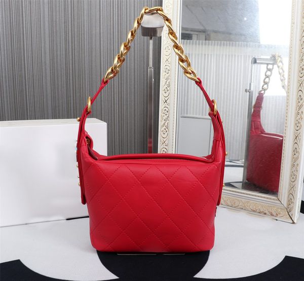 2023 winter new underarm bag fashion designer bag 5a luxury handbag women one shoulder bags zipper purse cowhide material
2023 winter new underarm bag fashion designer bag 5a luxury handbag women one shoulder bags zipper purse cowhide material