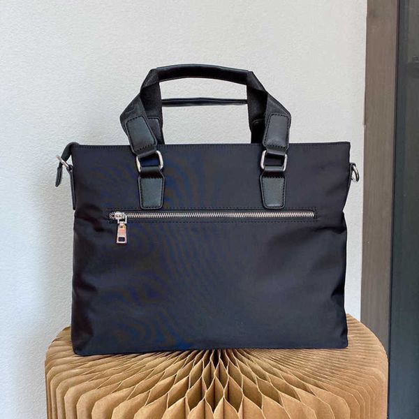 pbag triangle totes briefcase designer bag womens computer tote bag black luxurys handbag shoulder luggage pouch zipper purses handbags 2209
pbag triangle totes briefcase designer bag womens computer tote bag black luxurys handbag shoulder luggage pouch zipper purses handbags 2209