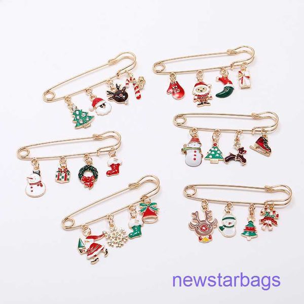 factory outlet wholesale brooches brooch alloy oil dripping accessories cartoon santa claus tree christmas pin, Gray
factory outlet wholesale brooches brooch alloy oil dripping accessories cartoon santa claus tree christmas pin, Gray