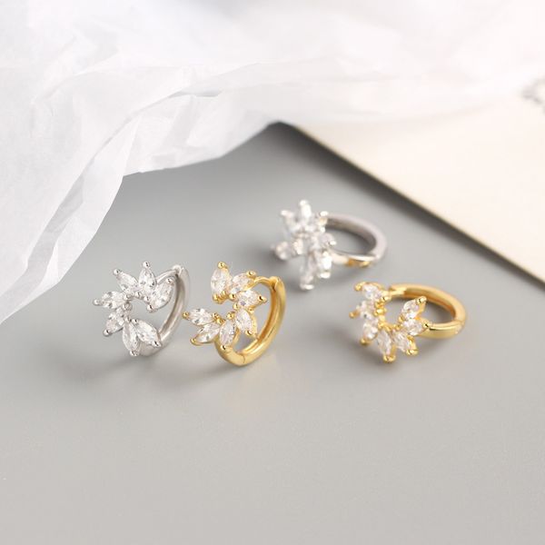 europe and the united states huggie light luxury s925 sterling silver horse eye zircon flower earrings female, Golden;silver
europe and the united states huggie light luxury s925 sterling silver horse eye zircon flower earrings female, Golden;silver