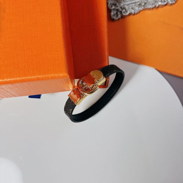 slap & snap bracelets mans beacelets for women wrap cuff slake alloy buckle leather couple nature jewelry with box, Silver
slap & snap bracelets mans beacelets for women wrap cuff slake alloy buckle leather couple nature jewelry with box, Silver