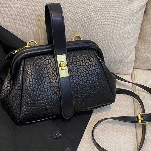 2023 winter new shell mobile bag women's fashion leisure litchi texture one shoulder crossbody
2023 winter new shell mobile bag women's fashion leisure litchi texture one shoulder crossbody