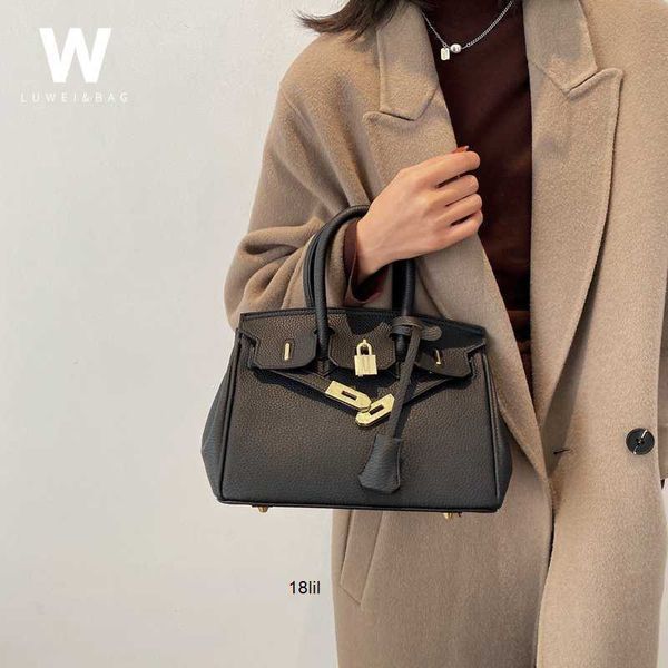 bags 7a women's herme birkin bag womens leather 2022 new fashion hand lychee grain layer cowhide highgrade texture small q3bp
bags 7a women's herme birkin bag womens leather 2022 new fashion hand lychee grain layer cowhide highgrade texture small q3bp