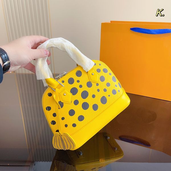 women bags designer shell handbag genuine leather crossbags classic satchel shoulderbag
women bags designer shell handbag genuine leather crossbags classic satchel shoulderbag