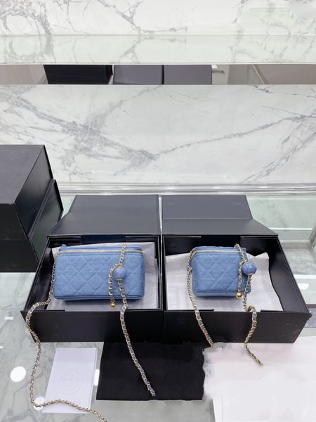 summer and fall 2023 ms single shoulder bag designer bag worn portable chain blue denim style fashion collocation is large
summer and fall 2023 ms single shoulder bag designer bag worn portable chain blue denim style fashion collocation is large