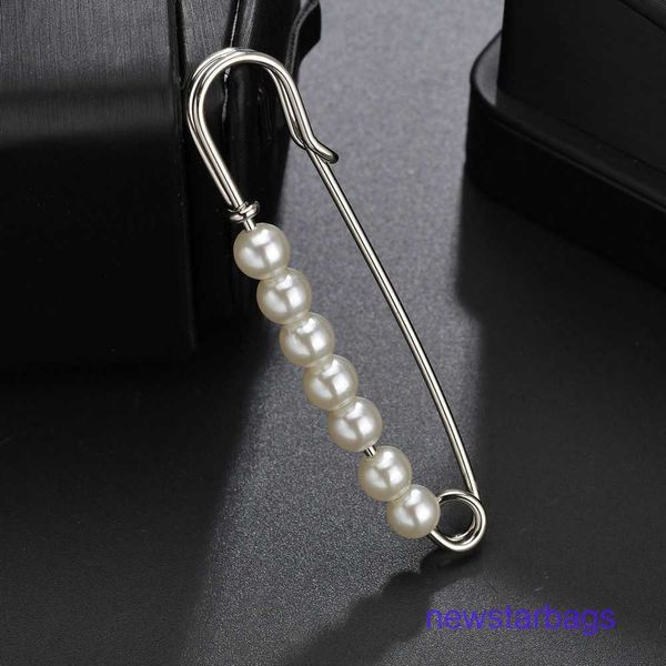 factory outlet wholesale brooches korean version simple anti light cardigan button gold collar pin personalized large pearl one line brooch, Gray
factory outlet wholesale brooches korean version simple anti light cardigan button gold collar pin personalized large pearl one line brooch, Gray