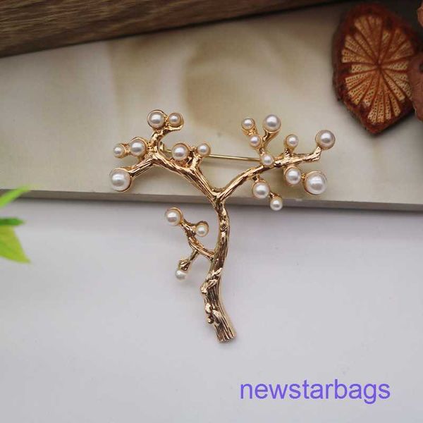 factory outlet wholesale brooches fashion pearl inlaid delicate alloy tree branch brooch corsage jewelry, Gray