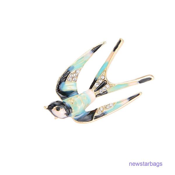 factory outlet wholesale brooches environmentally friendly alloy enamel clothing accessories oil dripping swallow, Gray
factory outlet wholesale brooches environmentally friendly alloy enamel clothing accessories oil dripping swallow, Gray