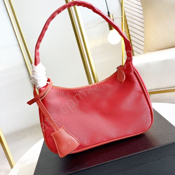 fashion bags designer half moon bag nylon handbag crossbody bags for women casual classic designer totes wholesale bag sac
fashion bags designer half moon bag nylon handbag crossbody bags for women casual classic designer totes wholesale bag sac