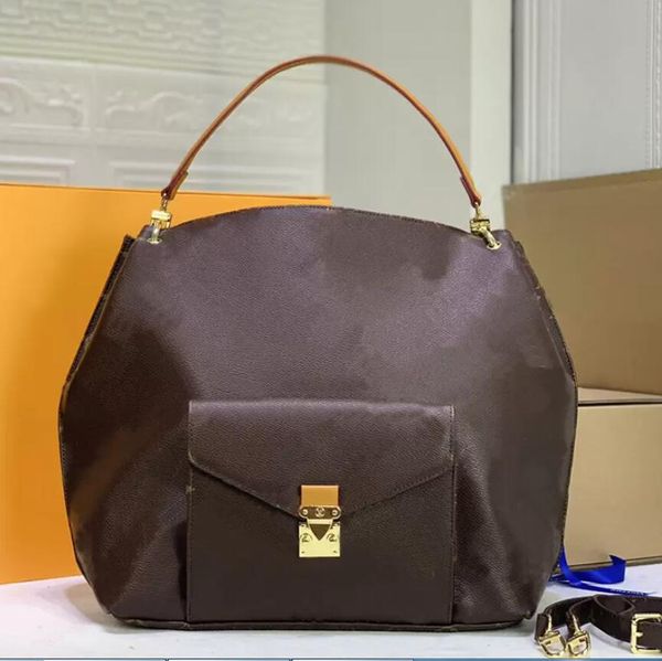 5a genuine leather shoulder bags large capacity package tote purse lady handbag classic letter floral print two detachable shoulder straps
5a genuine leather shoulder bags large capacity package tote purse lady handbag classic letter floral print two detachable shoulder straps