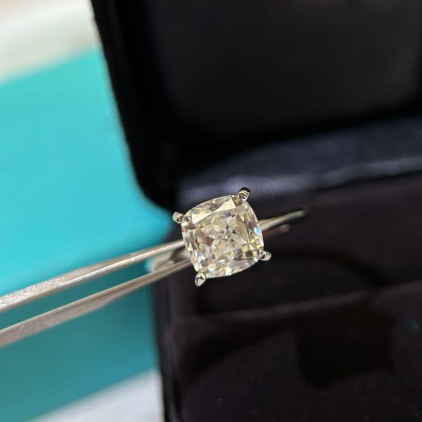 diamond ring designer four claw 2ct diamond rings 925 sterling silver inlaid with diamonds, Golden;silver
diamond ring designer four claw 2ct diamond rings 925 sterling silver inlaid with diamonds, Golden;silver