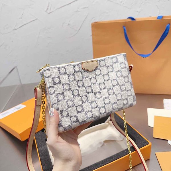 bags totes handbag designer bag women classic imitation famous brand plaid printed logo chain shoulder bag versatile commuting party wallet
bags totes handbag designer bag women classic imitation famous brand plaid printed logo chain shoulder bag versatile commuting party wallet
