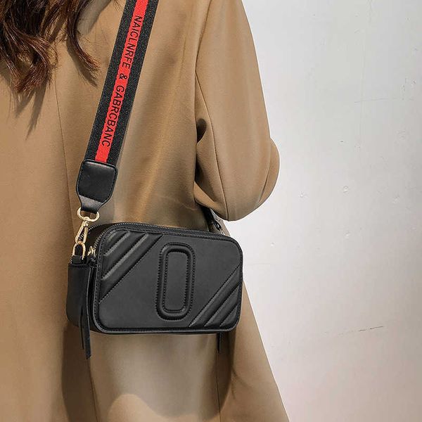 women's bag 2023 new fashion versatile camera messenger hand bill of lading shoulder small square lady s
women's bag 2023 new fashion versatile camera messenger hand bill of lading shoulder small square lady s