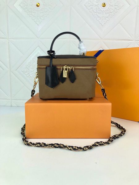 fashion women shoulder bags cross body famous designer messenger brown flower leather plain handbags totes purse crossbody casual wallets ca
fashion women shoulder bags cross body famous designer messenger brown flower leather plain handbags totes purse crossbody casual wallets ca