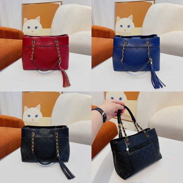shopping bags totes retro the tote bag tassel lattice women skeleton logo designer leather handbag zipper shoulderbag crossbody purse 221017
shopping bags totes retro the tote bag tassel lattice women skeleton logo designer leather handbag zipper shoulderbag crossbody purse 221017