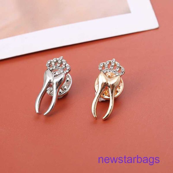 factory outlet wholesale brooches creative and personalized alloy brooch with diamond crown tooth ornaments pendant clothing accessories, Gray
factory outlet wholesale brooches creative and personalized alloy brooch with diamond crown tooth ornaments pendant clothing accessories, Gray