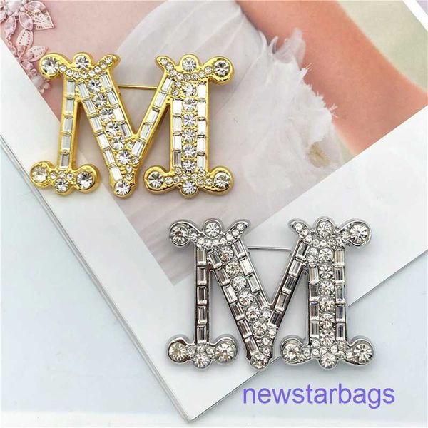 factory outlet wholesale brooches maxmara's brooch of the same style high-end suit coat pin button corsage versatile new fashion in 202, Gray
factory outlet wholesale brooches maxmara's brooch of the same style high-end suit coat pin button corsage versatile new fashion in 202, Gray