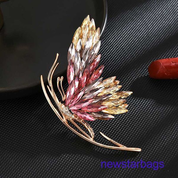 factory outlet wholesale brooches new fall and winter high-end french gradual change butterfly austrian crystal elegant temperament brooch c, Gray
factory outlet wholesale brooches new fall and winter high-end french gradual change butterfly austrian crystal elegant temperament brooch c, Gray