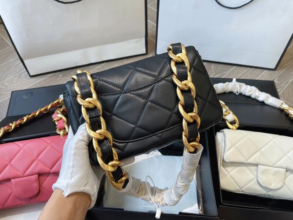 the new 2023 c luxury designer bag summer cf thick chain underarm bag mobile his shoulder
the new 2023 c luxury designer bag summer cf thick chain underarm bag mobile his shoulder