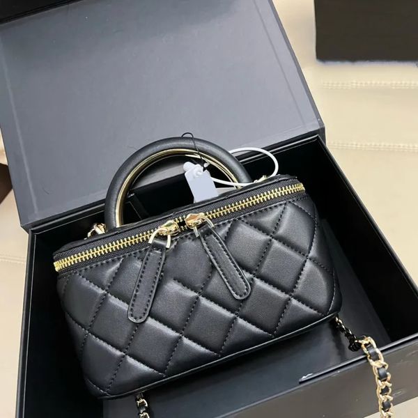 womens designer handle vanity box tote bags with mirror gold metal hardware matelasse chain crossbody shoulder cosmetic case designer handba
womens designer handle vanity box tote bags with mirror gold metal hardware matelasse chain crossbody shoulder cosmetic case designer handba